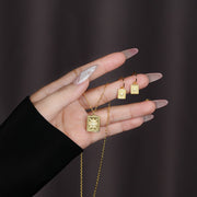 MYSTIC STAR NECKLACE